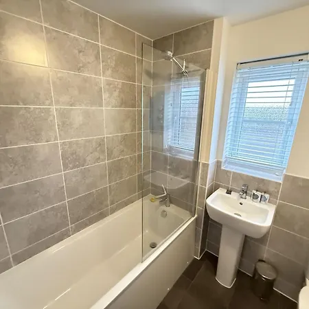 Vakantiehuis Cayton Bay - Hot Tub Hire At Additional Cost Available - Near And Village