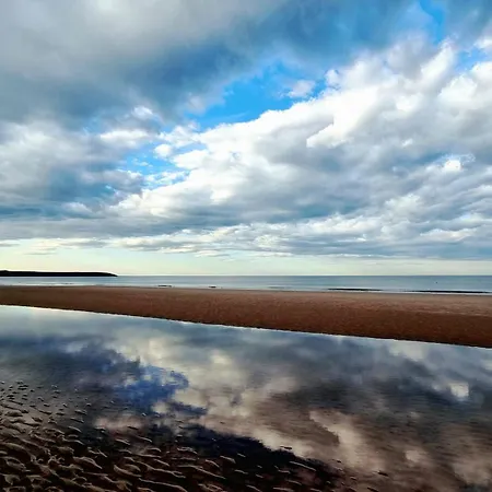 Bay - Hot Tub Hire At Additional Cost Available - Near And Village * 케이톤