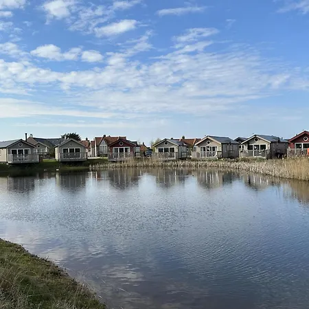 Bay - Hot Tub Hire At Additional Cost Available - Near And Village * 케이톤