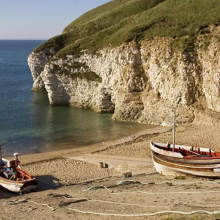 Bay - Hot Tub Hire At Additional Cost Available - Near And Village Cayton