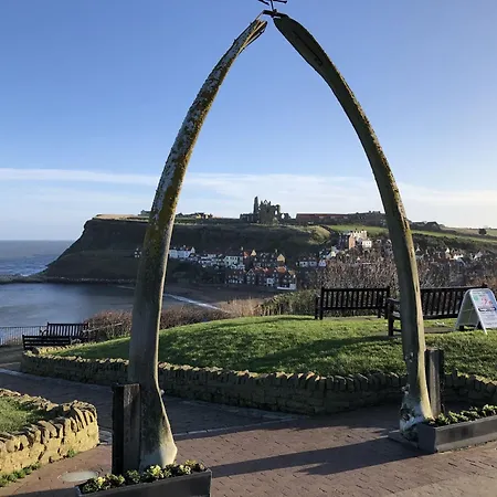 Bay - Hot Tub Hire At Additional Cost Available - Near And Village Cayton